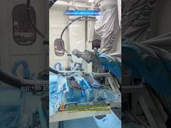 자동차 내장 부품의 사전 라미네이션 과정으로 자동 접착제 분사